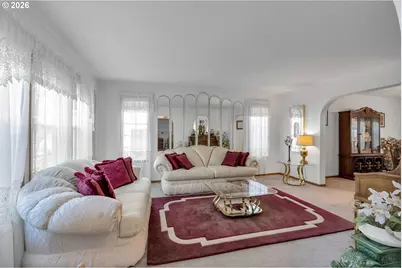 13455 SW Angora Ln, Beaverton, OR 97008 - Photo 8