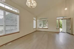 165 NE Cory St, Hillsboro, OR 97124 - Photo 4