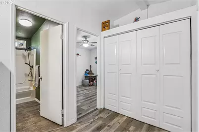 104 S Goble Creek Rd, Kelso, WA 98626 - Photo 14
