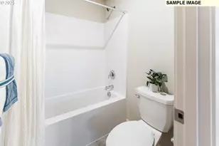 2618 Mount St Helens Ave SE, Salem, OR 97302 - Photo 14