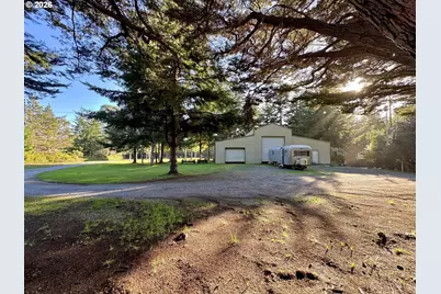 86764 Sydnam Ln, Bandon, OR 97411 - Photo 2