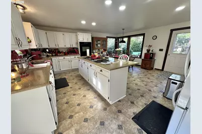 86764 Sydnam Ln, Bandon, OR 97411 - Photo 8