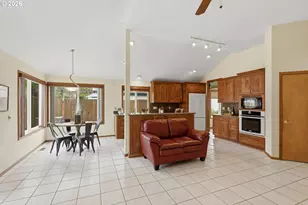 16105 NW Somerset Dr, Beaverton, OR 97006 - Photo 14