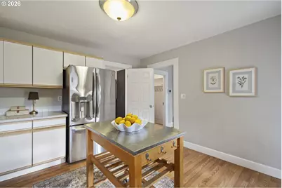 7035 N Catlin Ave, Portland, OR 97203 - Photo 14