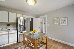 7035 N Catlin Ave, Portland, OR 97203 - Photo 14