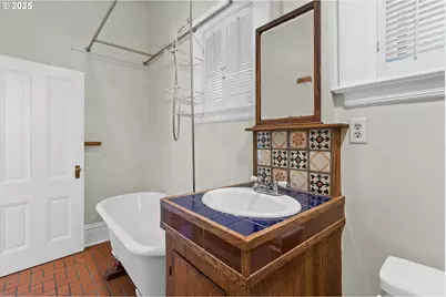 4145 S Corbett Ave, Portland, OR 97239 - Photo 22