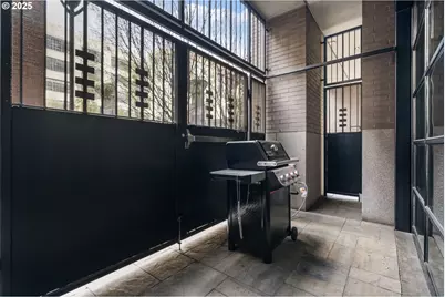 333 NW 9th Ave #713, Portland, OR 97209 - Photo 32