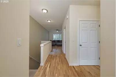 384 SW 105th Ter, Portland, OR 97225 - Photo 2