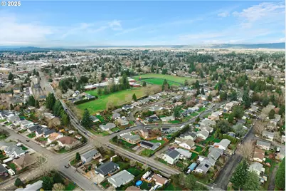 820 SE Barnes Ave, Gresham, OR 97080 - Photo 48