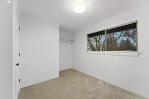 820 SE Barnes Ave, Gresham, OR 97080 - Photo 12