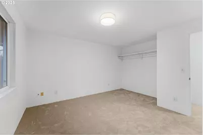 820 SE Barnes Ave, Gresham, OR 97080 - Photo 10