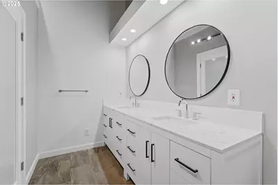 820 SE Barnes Ave, Gresham, OR 97080 - Photo 36