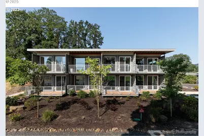 245 N 7th St #2, Saint Helens, OR 97051 - Photo 2