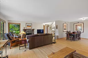 10052 SW Balmer Cir, Portland, OR 97219 - Photo 4