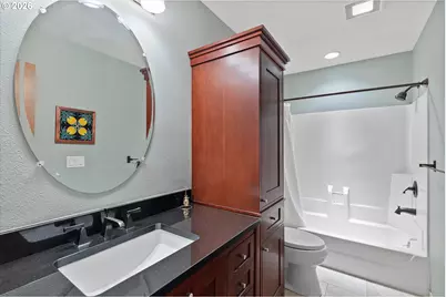 10052 SW Balmer Cir, Portland, OR 97219 - Photo 20