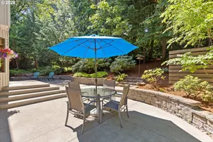 10052 SW Balmer Cir, Portland, OR 97219 - Photo 36
