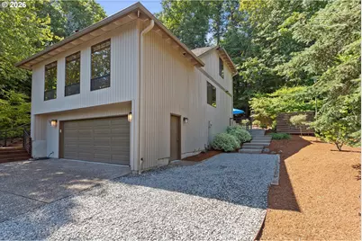 10052 SW Balmer Cir, Portland, OR 97219 - Photo 42