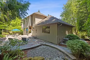 10052 SW Balmer Cir, Portland, OR 97219 - Photo 40
