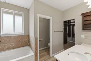 699 N Morrison St, Coos Bay, OR 97420 - Photo 30