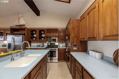 555 Grey Cliffs Dr, Saint Helens, OR 97051 - Photo 10