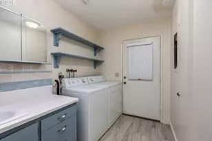 555 Grey Cliffs Dr, Saint Helens, OR 97051 - Photo 26