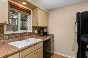 2369 NE Poynter St, Hillsboro, OR 97124 - Photo 16