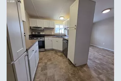 338 SE Egbert Ave, Siletz, OR 97380 - Photo 16