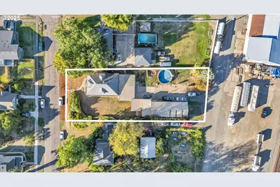 271 N 3rd St, Jefferson, OR 97352 - Photo 48