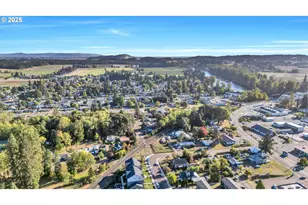 271 N 3rd St, Jefferson, OR 97352 - Photo 46