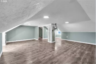 271 N 3rd St, Jefferson, OR 97352 - Photo 24