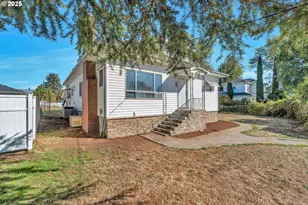 271 N 3rd St, Jefferson, OR 97352 - Photo 4