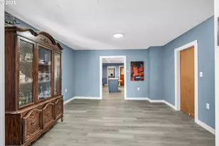 271 N 3rd St, Jefferson, OR 97352 - Photo 10