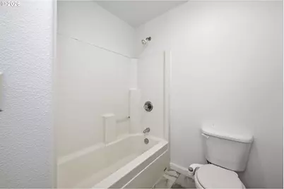 3906 Century Dr, Eugene, OR 97402 - Photo 38