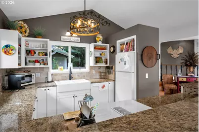 6027 View Loop, Florence, OR 97439 - Photo 14