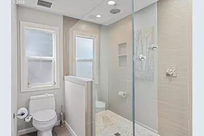 17985 Saint Clair Dr, Lake Oswego, OR 97034 - Photo 38