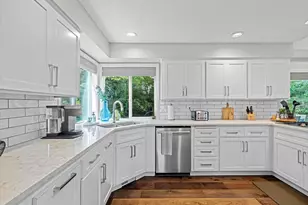 17985 St Clair Dr, Lake Oswego, OR 97034 - Photo 12