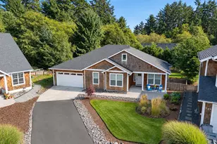 741 Creekside Dr, Gearhart, OR 97138 - Photo 2