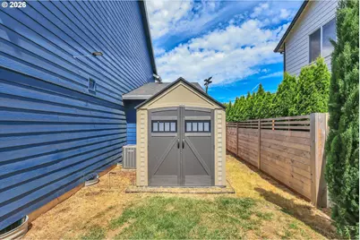 404 Vine Ave, Woodburn, OR 97071 - Photo 8