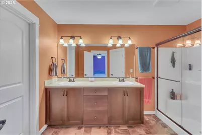 404 Vine Ave, Woodburn, OR 97071 - Photo 38