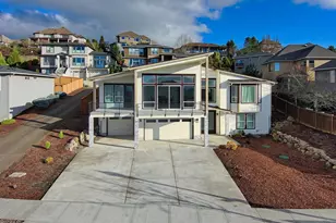 1920 NW Klickitat St, Camas, WA 98607 - Photo 2