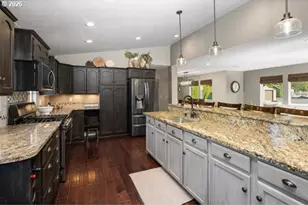 109 Bond Dr, Castle Rock, WA 98611 - Photo 8