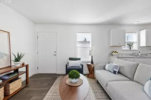 1085 W 1st Ave, Junction City, OR 97448 - Photo 4