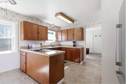 3115 SW Illinois St, Portland, OR 97239 - Photo 12