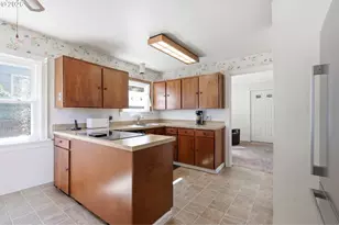 3115 SW Illinois St, Portland, OR 97239 - Photo 12