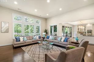 3425 SW 57th Ave, Portland, OR 97221 - Photo 4