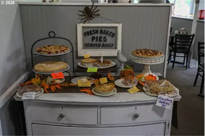 1350 Dogwood Dr, Woodburn, OR 97071 - Photo 44