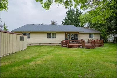 1396 Cascade Dr, Lebanon, OR 97355 - Photo 32