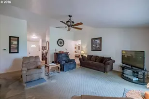1396 Cascade Dr, Lebanon, OR 97355 - Photo 6
