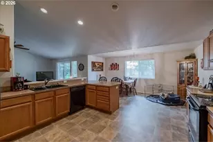 1396 Cascade Dr, Lebanon, OR 97355 - Photo 10