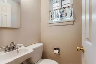 1700 SE 4th St, Gresham, OR 97080 - Photo 20